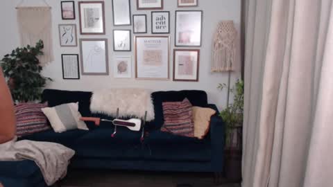 Jade online show from February 3, 4:25 am