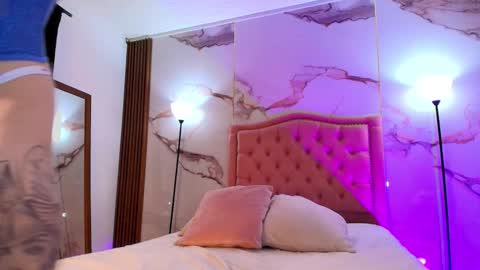 Jade  online show from March 9, 2:21 pm