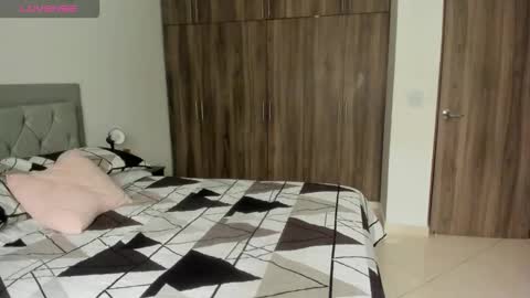 Jade smile online show from November 25, 4:39 pm