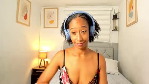 Jade smile online show from December 3, 3:17 pm