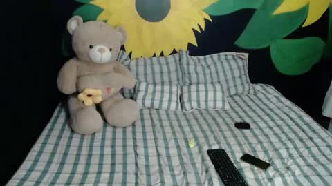 Snapshot of jade_scarlett1 chatting on February 1, 9:29 pm jade_scarlett1 online show from February 1, 9:29 pm