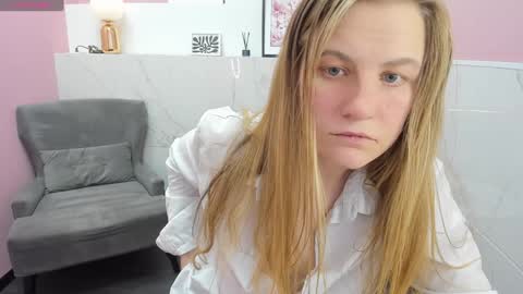 Jade online show from December 14, 2:55 am