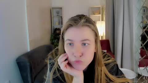 Jade online show from November 1, 1:32 pm