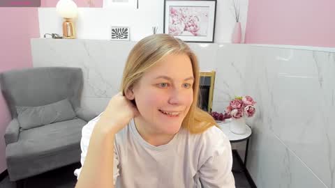 Jade online show from December 4, 9:07 pm