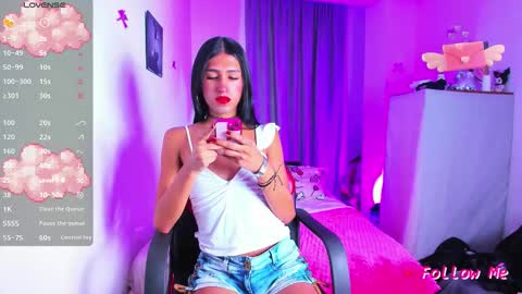 Snapshot of jadebenett chatting on October 3, 5:05 am Jade Benett online show from October 3, 5:05 am