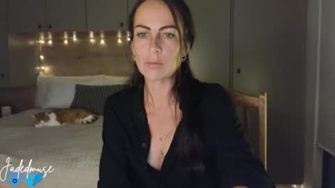 Jade online show from March 7, 7:14 pm