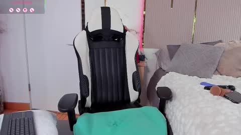 Jadeh online show from February 24, 7:17 pm