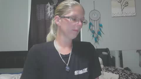 JadeLuv online show from May 25, 1:01 am