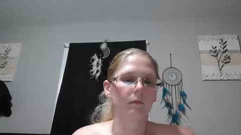 JadeLuv online show from February 20, 1:05 am