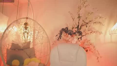 Jade Summer online show from October 6, 11:39 am