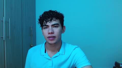 javi15  online show from November 23, 9:02 pm