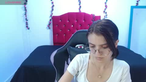 jaide387017 online show from May 27, 10:07 pm