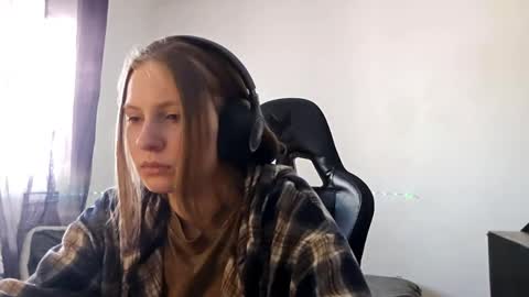 jaimeeosendorf online show from April 5, 12:13 pm