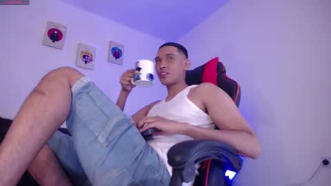 JAISON HALLS online show from September 25, 3:57 am