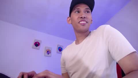 JAISON HALLS online show from October 21, 3:33 am