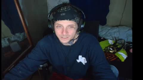 showingitoff online show from February 3, 4:32 am