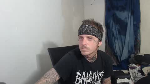 Snapshot of jake265897 chatting on September 12, 3:30 am showingitoff online show from September 12, 3:30 am