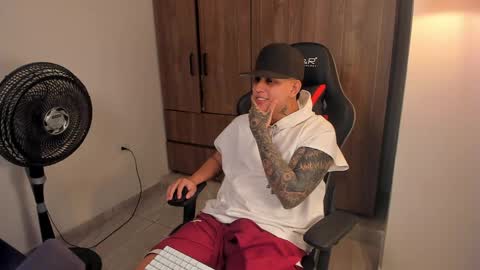 Jake Pons online show from April 26, 10:02 am