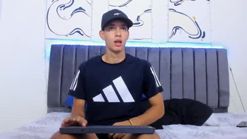 Snapshot of jake_shadow14 chatting on February 8, 3:53 pm Hi guys im new 3 online show from February 8, 3:53 pm