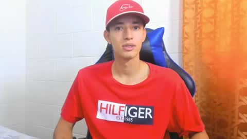 Snapshot of jake_shadow14 chatting on February 13, 6:05 pm Hi guys im new 3 online show from February 13, 6:05 pm