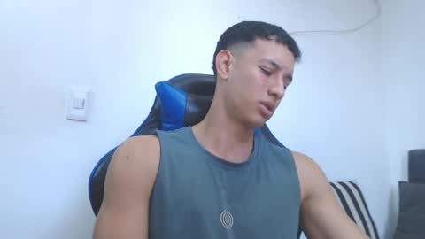 Hi guys im new 3 online show from March 2, 6:14 pm