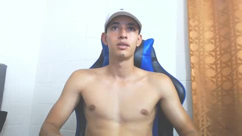 Snapshot of jake_shadow14 chatting on March 11, 8:42 pm Hi guys im new 3 online show from March 11, 8:42 pm