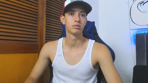Snapshot of jake_shadow14 chatting on February 12, 8:40 pm Hi guys im new 3 online show from February 12, 8:40 pm