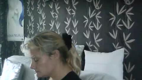 JAKKI LOUISE pornstar online show from October 20, 2:33 pm