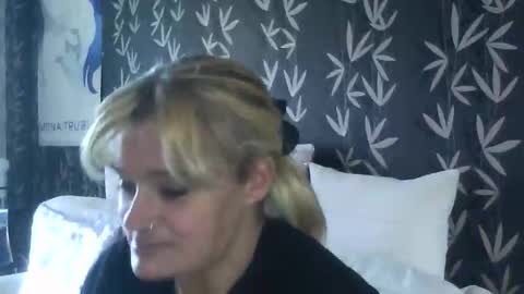 JAKKI LOUISE pornstar online show from September 11, 4:52 pm