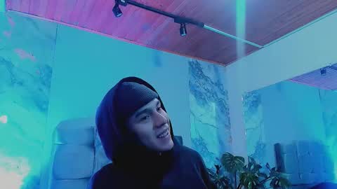 james_adamss_ online show from March 5, 12:36 pm