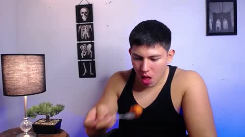 james_cr online show from November 8, 2:25 am