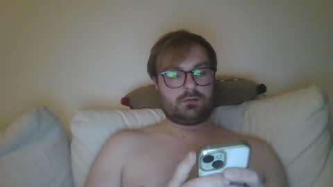 Snapshot of james_heron chatting on January 28, 11:17 pm James Heron online show from January 28, 11:17 pm