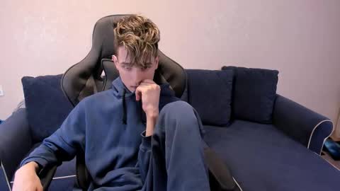 James online show from November 11, 7:05 pm