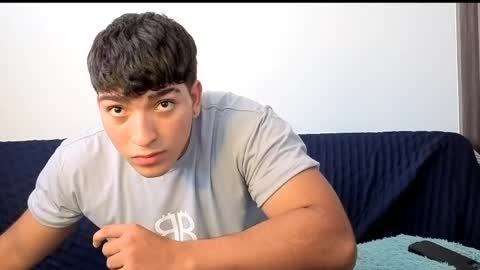 james_silva1 online show from April 18, 8:53 pm