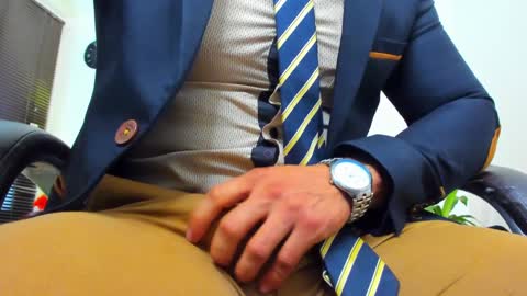 James online show from January 8, 6:31 pm