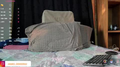 jamesdekker online show from November 20, 11:31 am