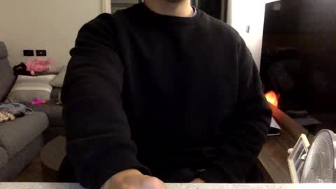 jamesmo820913 online show from January 14, 12:46 pm