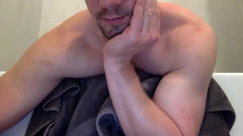 jamesnewtron online show from November 7, 3:53 am