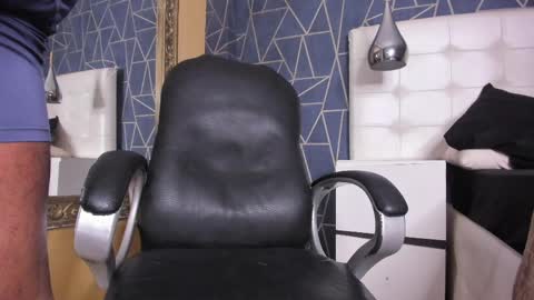 James  online show from April 1, 11:34 pm