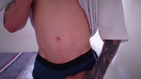 Snapshot of jamesss____ chatting on January 18, 3:16 pm jamesss____ online show from January 18, 3:16 pm