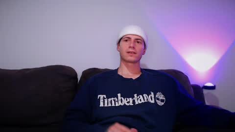Snapshot of jamesss____ chatting on March 1, 1:40 pm jamesss____ online show from March 1, 1:40 pm