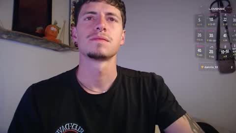 jamesss____ online show from October 11, 3:44 am