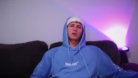 Snapshot of jamesss____ chatting on February 21, 6:15 pm jamesss____ online show from February 21, 6:15 pm