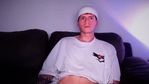 Snapshot of jamesss____ chatting on March 4, 3:11 am jamesss____ online show from March 4, 3:11 am