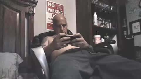 jamest0979 online show from October 7, 7:04 am