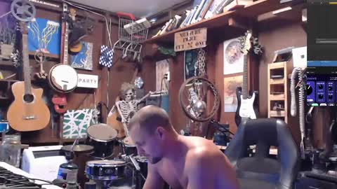 Jameswebbscope online show from October 4, 9:01 pm