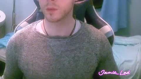 Snapshot of jamie_lad chatting on December 17, 8:56 am Jamie online show from December 17, 8:56 am