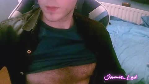 Snapshot of jamie_lad chatting on December 7, 9:39 pm Jamie online show from December 7, 9:39 pm