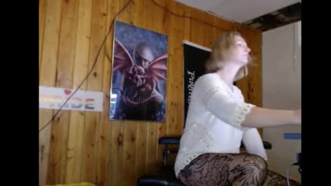 Jamie Bottoms online show from December 19, 2:12 pm