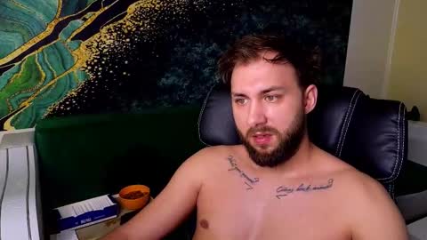 Robbie online show from March 30, 8:31 pm